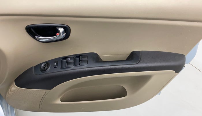 2013 Hyundai i10 SPORTZ 1.2 AT, Petrol, Automatic, 18,029 km, Driver Side Door Panels Control