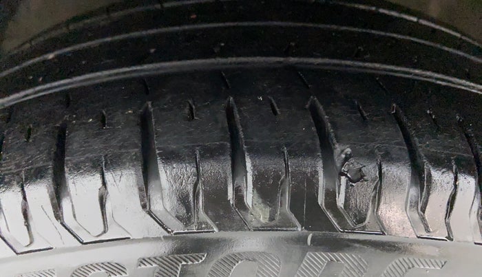 2017 Maruti Dzire ZXI, Petrol, Manual, 37,373 km, Left Front Tyre Tread