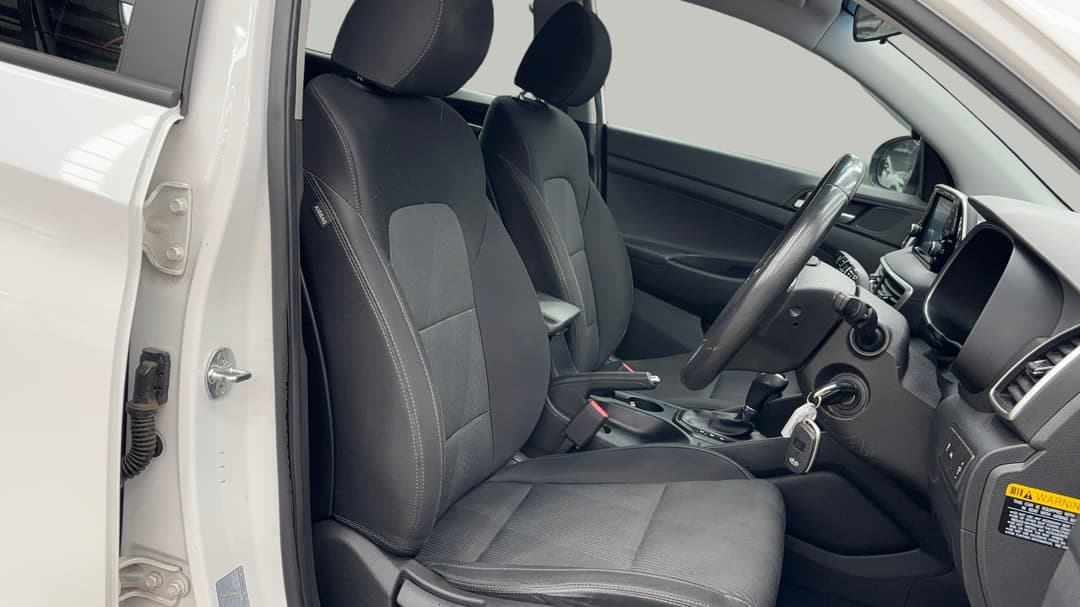 2020 Hyundai Tucson Active (2WD), Automatic, 89386 km, Right Side Front Door Cabin View