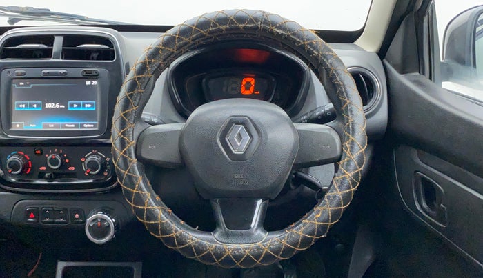 2017 Renault Kwid RXT 1.0 AMT (O), Petrol, Automatic, 29,184 km, Steering Wheel Close Up