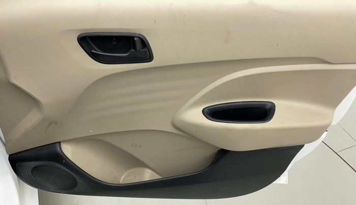 2022 Hyundai NEW SANTRO SPORTZ EXECUTIVE MT CNG, CNG, Manual, 27,064 km, Driver Side Door Panels Control