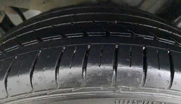 2014 Hyundai Elite i20 ASTA 1.2, Petrol, Manual, 82,091 km, Right Rear Tyre Tread