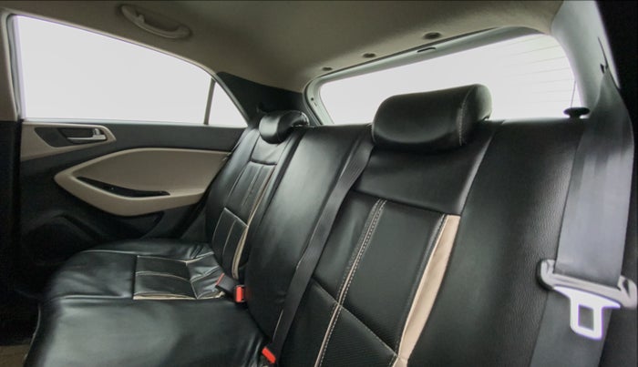 2014 Hyundai Elite i20 ASTA 1.2, Petrol, Manual, 82,091 km, Right Side Rear Door Cabin