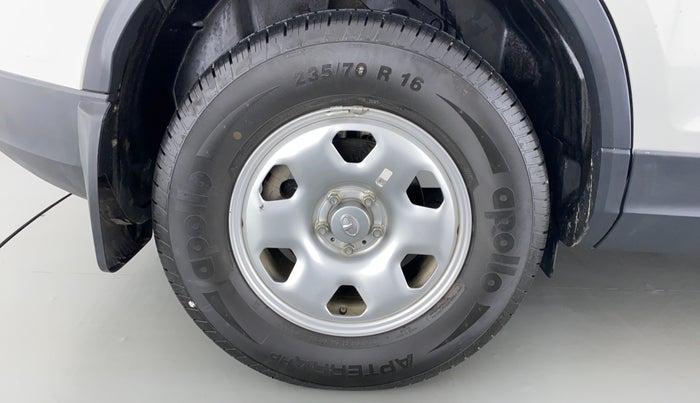 2021 Tata Safari XM 2.0 KRYOTEC, Diesel, Manual, 12,969 km, Right Rear Wheel