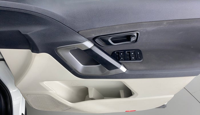 2021 Tata Safari XM 2.0 KRYOTEC, Diesel, Manual, 12,969 km, Driver Side Door Panels Control