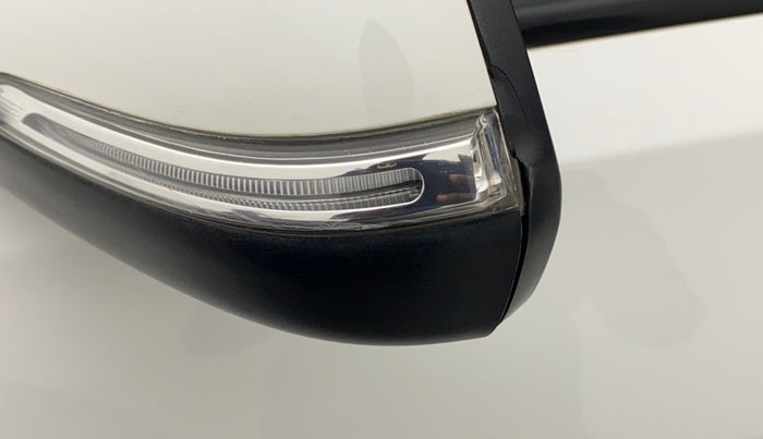 2017 Hyundai Creta SX PLUS 1.6 PETROL, Petrol, Manual, 1,22,660 km, Left rear-view mirror - Cover has minor damage