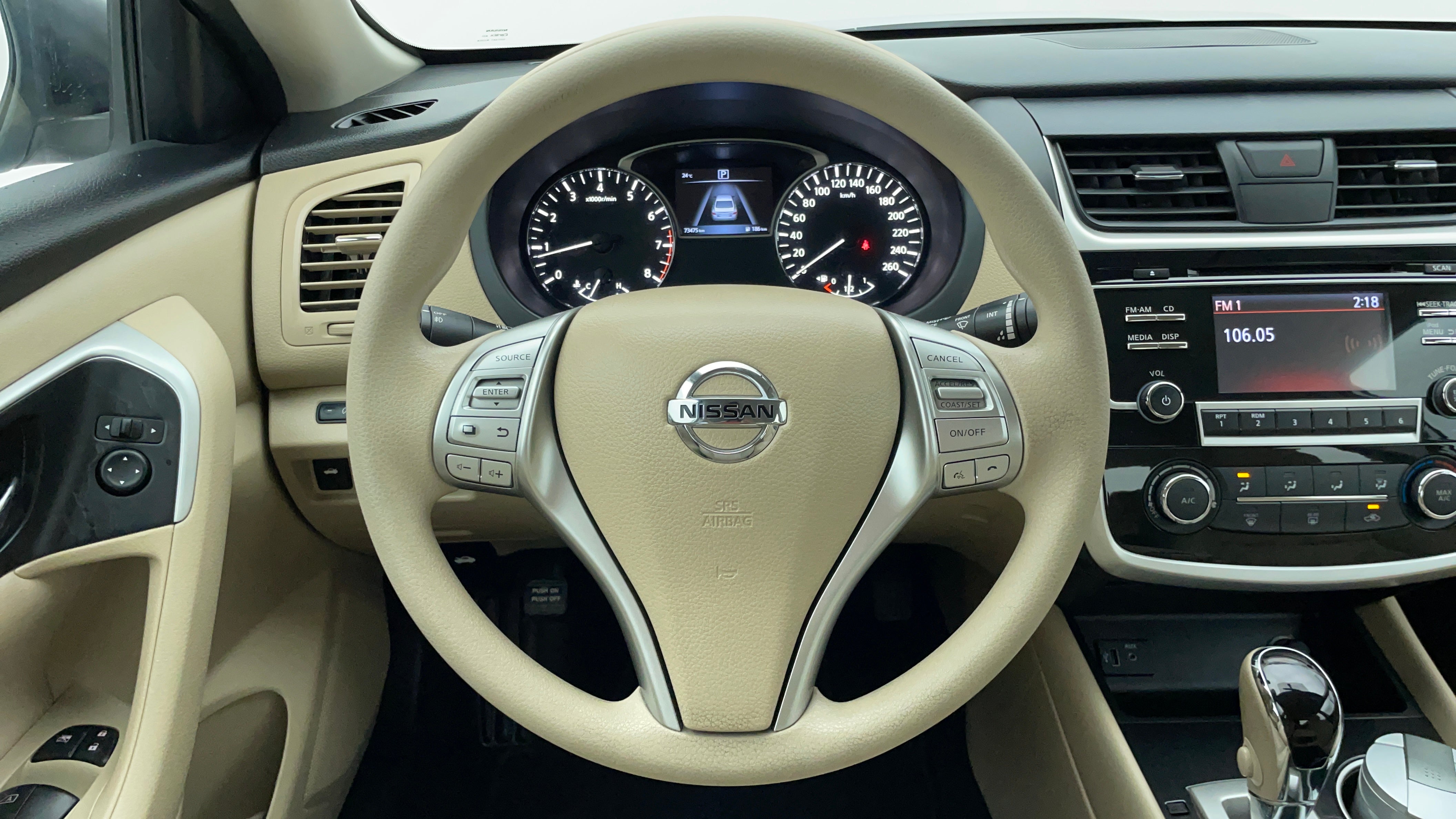 Nissan Altima-Steering Wheel Close-up