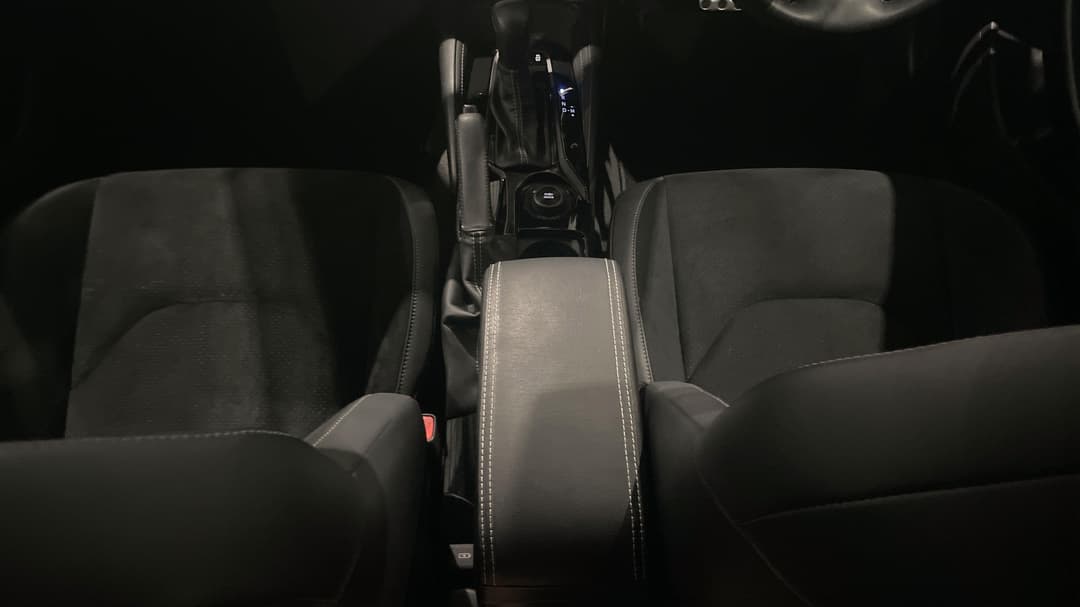 2025 Toyota Gr Corolla Gts, Automatic, 10661 km, Center Console