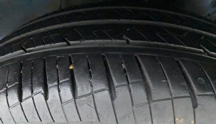 2019 Hyundai Grand i10 SPORTZ 1.2 KAPPA VTVT, Petrol, Manual, 19,941 km, Left Rear Tyre Tread