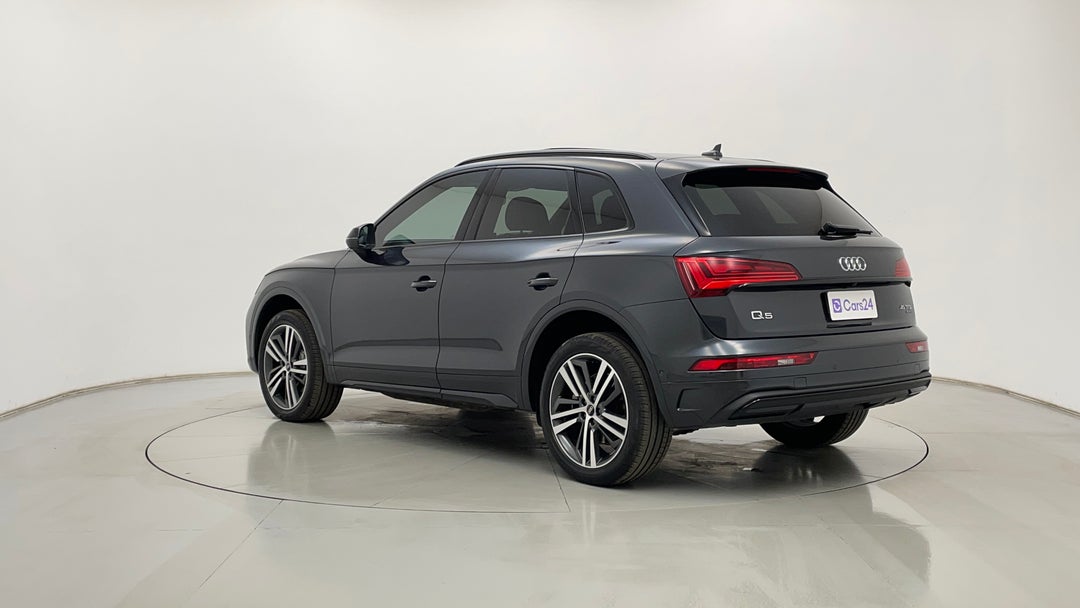 Left Back Diagonal (45- Degree) View