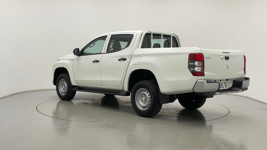 Left Back Diagonal (45- Degree) View