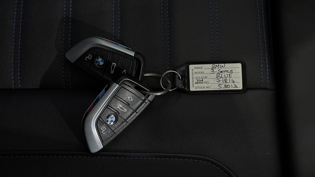 2023 BMW 3 20i M Sport, Automatic, 14668 km, Key Close-up