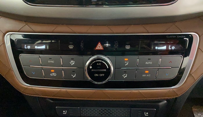 2019 Mahindra ALTURAS G4 4WD AT, Diesel, Automatic, 46,844 km, Automatic Climate Control