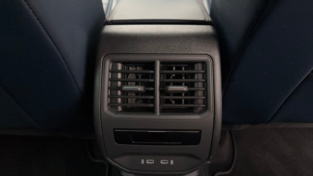 2022 Cupra Formentor Vzx, Automatic, 21094 km, Rear A/C Vent