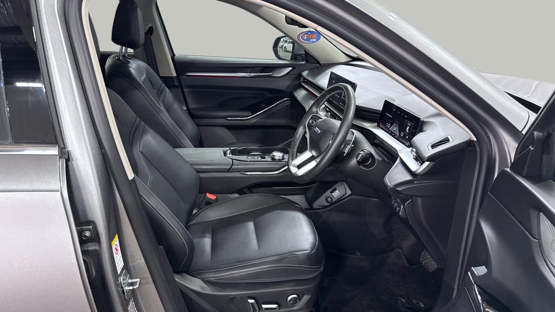 2022 GWM Haval H6 Ultra, Automatic, 49006 km, Right Side Front Door Cabin View