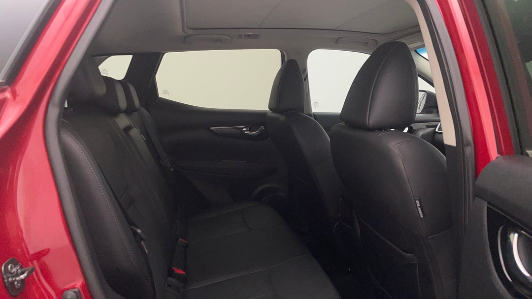 2017 Nissan Qashqai Ti, Automatic, 109056 km, Right Side Rear Door Cabin View