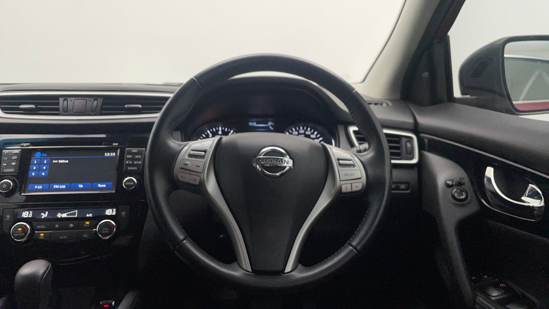 2017 Nissan Qashqai Ti, Automatic, 109056 km, Steering Wheel Close-up