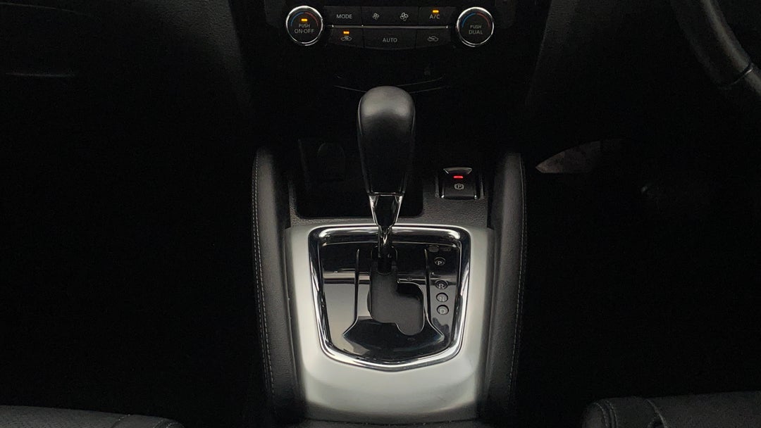 2017 Nissan Qashqai Ti, Automatic, 109056 km, Gear Lever 