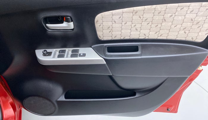 2016 Maruti Wagon R 1.0 VXI, Petrol, Manual, 17,516 km, Driver Side Door Panels Control