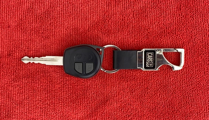 2018 Maruti Swift VXI AMT D, Petrol, Automatic, 18,771 km, Key Close Up