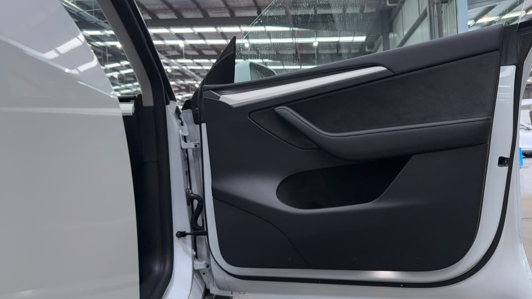 2022 Tesla Model Y Rear-wheel Drive, Automatic, 44794 km, Speaker View