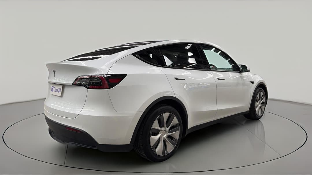 2022 Tesla Model Y Rear-wheel Drive, Automatic, 44794 km, Right Back Diagonal (45- Degree) View