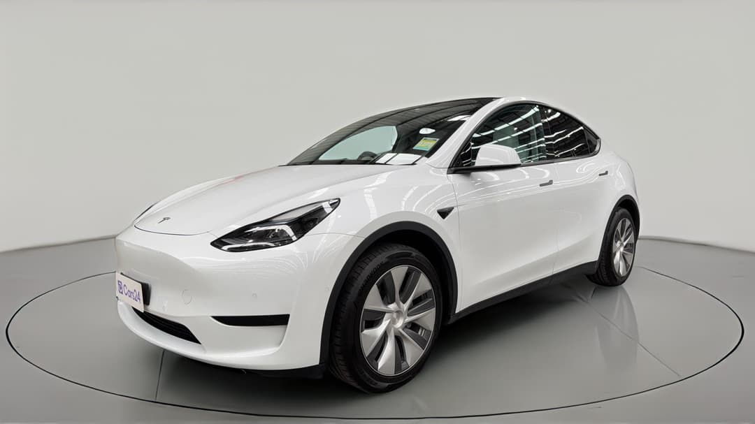 2022 Tesla Model Y Rear-wheel Drive, Automatic, 44794 km, Left Front Diagonal (45- Degree) View