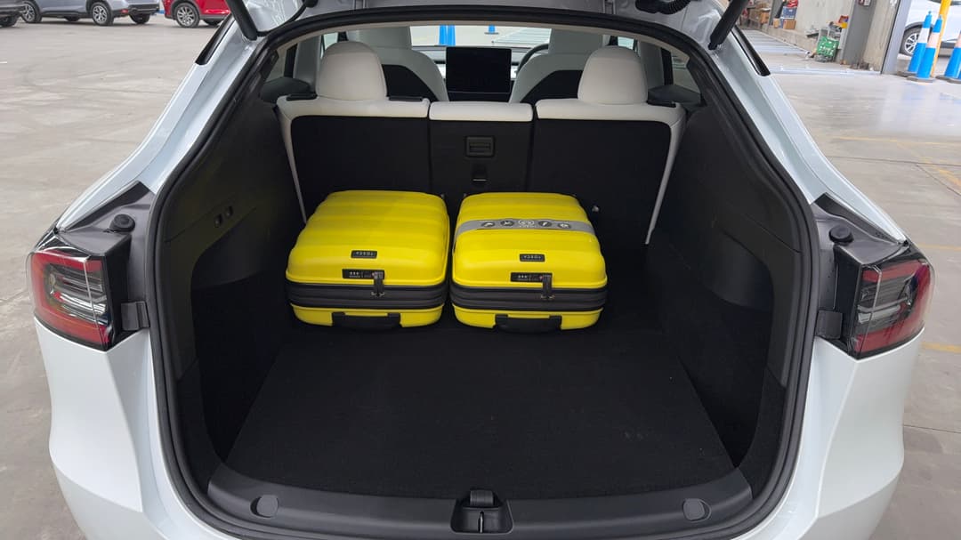 2022 Tesla Model Y Rear-wheel Drive, Automatic, 44794 km, Boot Inside View with Luggage