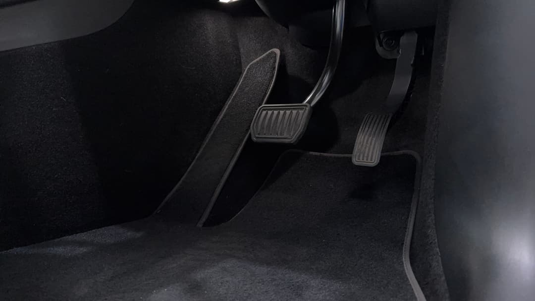 2022 Tesla Model Y Rear-wheel Drive, Automatic, 44794 km, Pedals and Footmat
