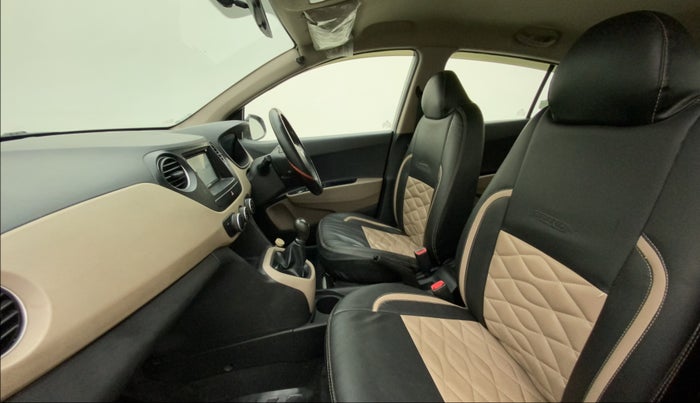 2017 Hyundai Grand i10 MAGNA 1.2 KAPPA VTVT, Petrol, Manual, 24,376 km, Right Side Front Door Cabin