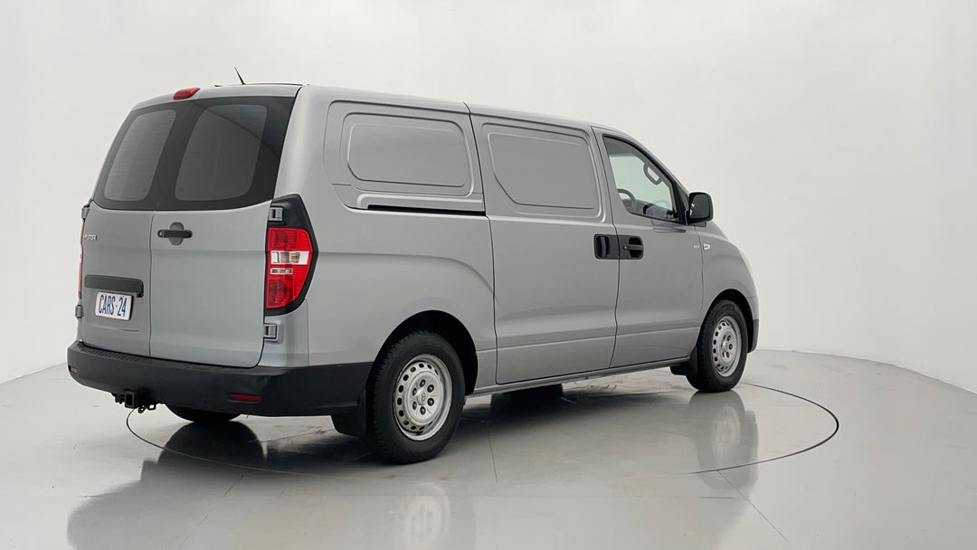 Right Back Diagonal (45- Degree) View