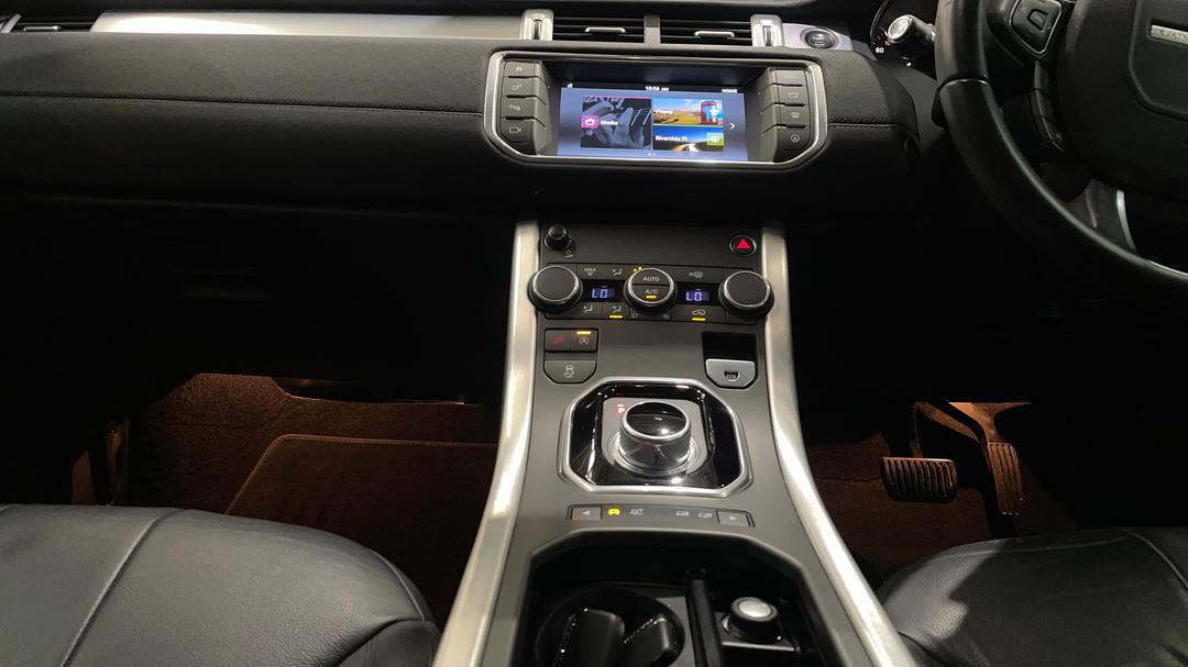 2016 Range Rover Evoque Td4 150 Se, Automatic, 86167 km, Center Console