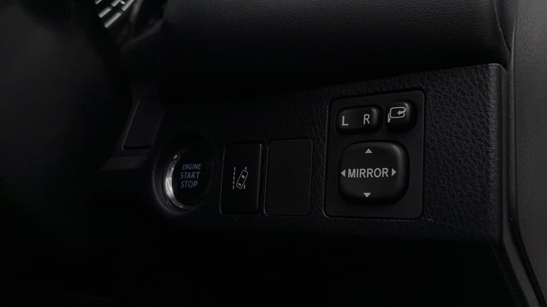 2016 Toyota RAV4 Gxl (2WD), Automatic, 110794 km, Utility Switches/Buttons