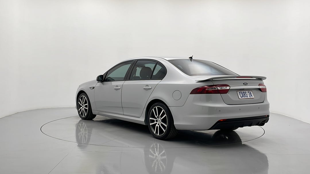 Left Back Diagonal (45- Degree) View