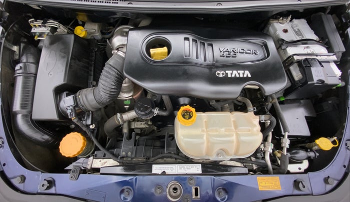 2019 Tata Hexa XM+, Diesel, Manual, 56,556 km, Engine Bonet View