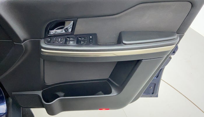 2019 Tata Hexa XM+, Diesel, Manual, 56,556 km, Driver Side Door Panels Controls