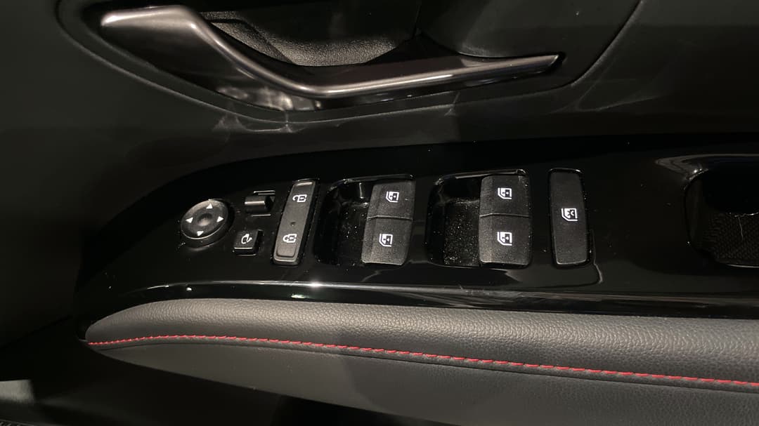 2023 Hyundai Tucson Highlander N Line (FWD), Automatic, 37808 km, Drivers Side Door Panel Controls
