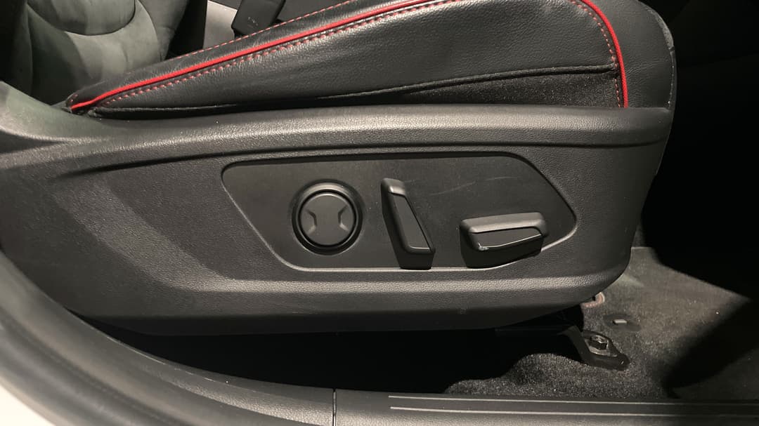 2023 Hyundai Tucson Highlander N Line (FWD), Automatic, 37808 km, Drivers Side Adjustment Panel