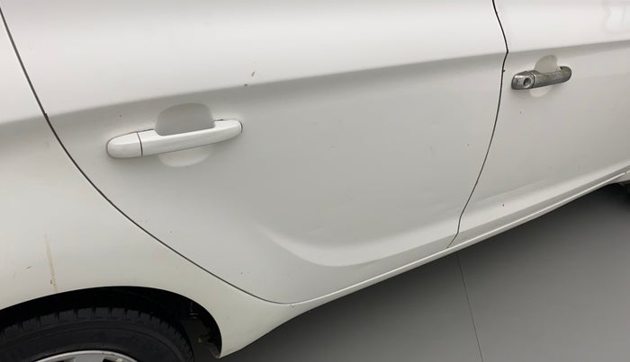 2013 Hyundai i20 SPORTZ 1.2, CNG, Manual, 96,121 km, Right rear door - Minor scratches