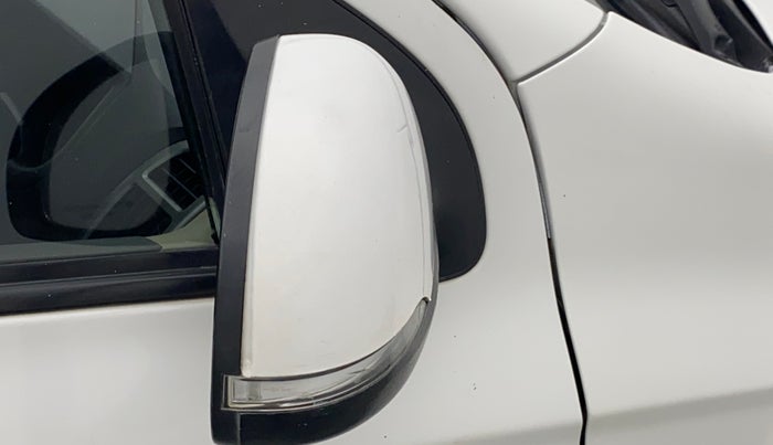 2013 Hyundai i20 SPORTZ 1.2, CNG, Manual, 96,121 km, Right rear-view mirror - Folding motor not working