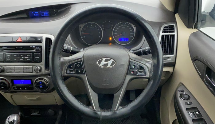 2013 Hyundai i20 SPORTZ 1.2, CNG, Manual, 96,121 km, Steering Wheel Close Up