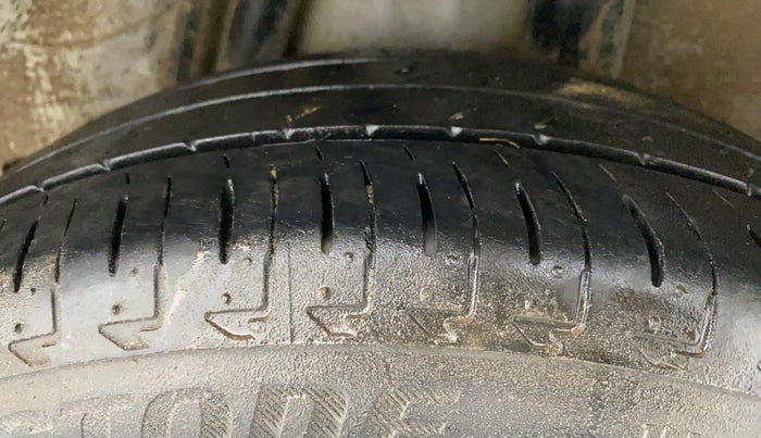 2015 Honda Jazz 1.2 SV MT, Petrol, Manual, 66,974 km, Left Rear Tyre Tread