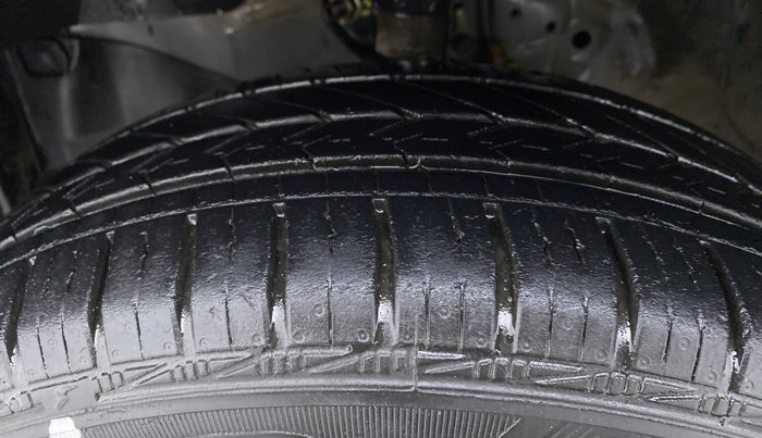 2017 Honda Amaze 1.2 S (O) MT I VTEC, Petrol, Manual, 25,256 km, Left Front Tyre Tread