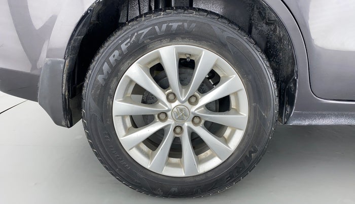 2014 Maruti Ertiga ZDI, Diesel, Manual, 36,234 km, Right Rear Wheel