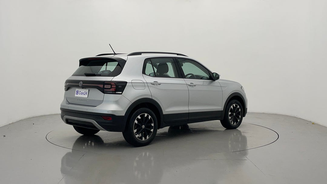 Right Back Diagonal (45- Degree) View