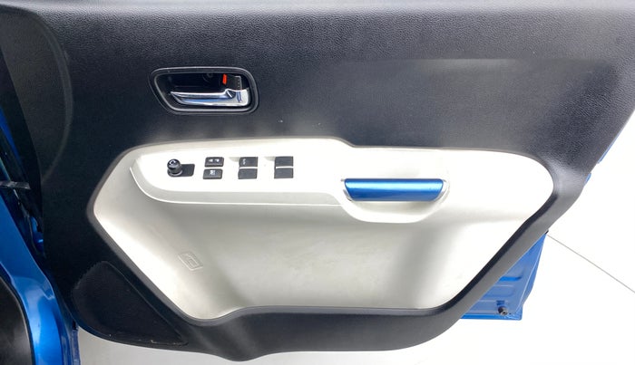 2018 Maruti IGNIS DELTA 1.2 K12, Petrol, Manual, 14,427 km, Driver Side Door Panels Control