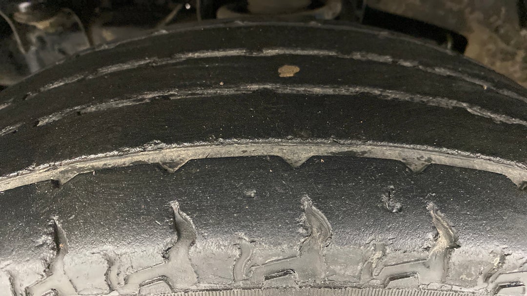 Left Front Tyre Tread