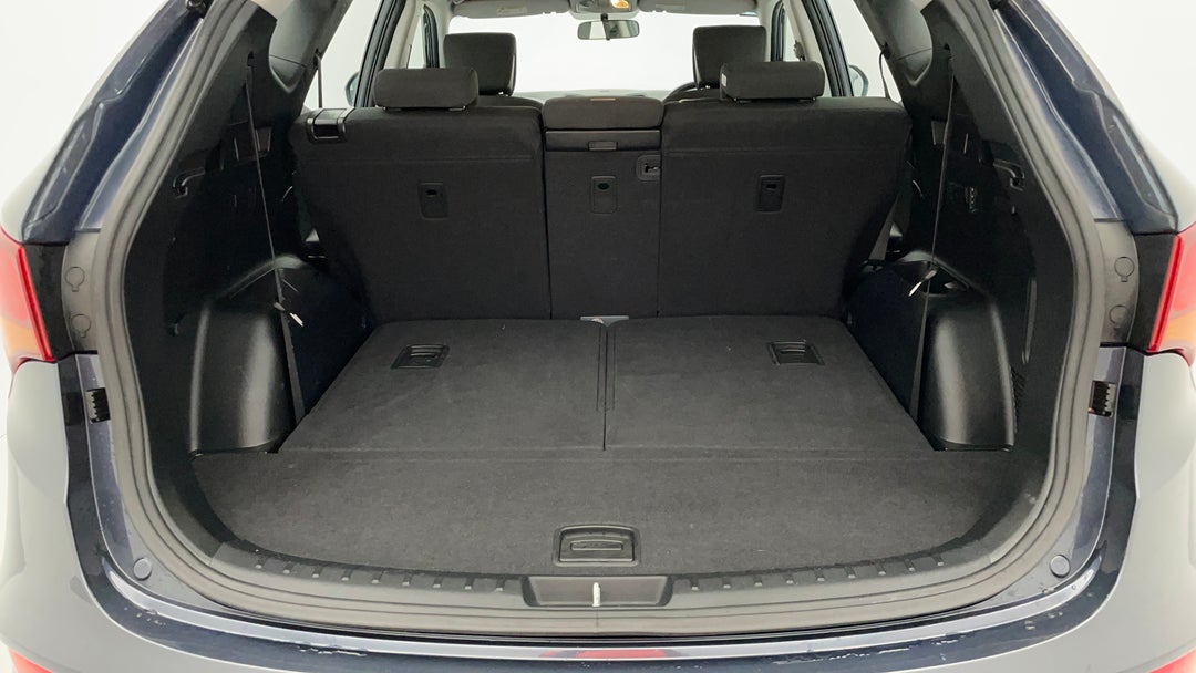 2016 Hyundai Santa Fe Active Crdi (4x4), Automatic, 46033 km, Boot Inside View