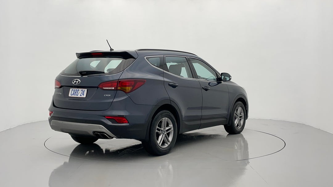 2016 Hyundai Santa Fe Active Crdi (4x4), Automatic, 46033 km, Right Back Diagonal (45- Degree) View