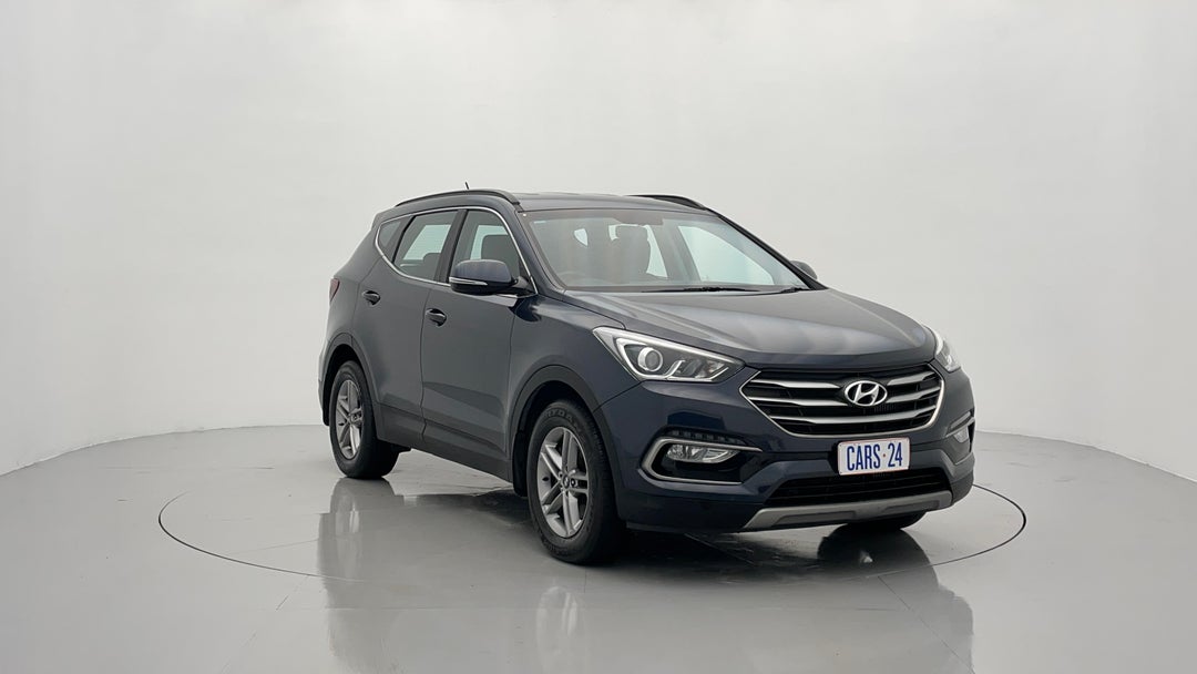 2016 Hyundai Santa Fe Active Crdi (4x4), Automatic, 46033 km, Right Front Diagonal (45- Degree) View